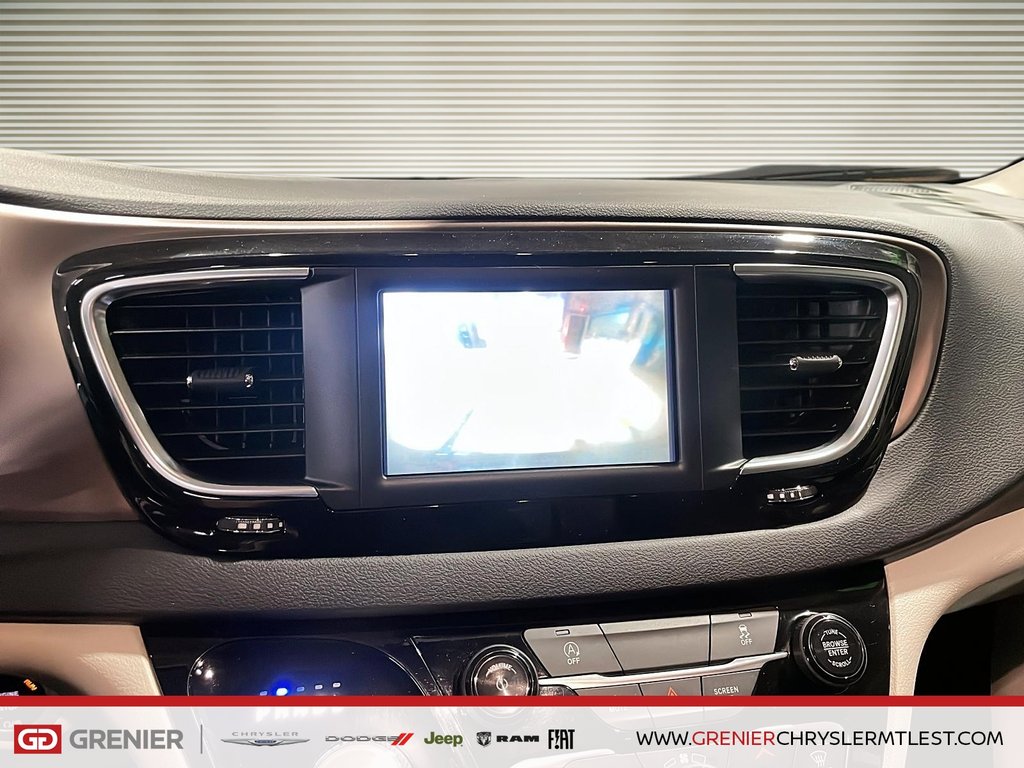 Chrysler Grand Caravan SXT + STOW N GO 3E RANGEE + 2024 à Pointe-Aux-Trembles, Québec - 13 - w1024h768px