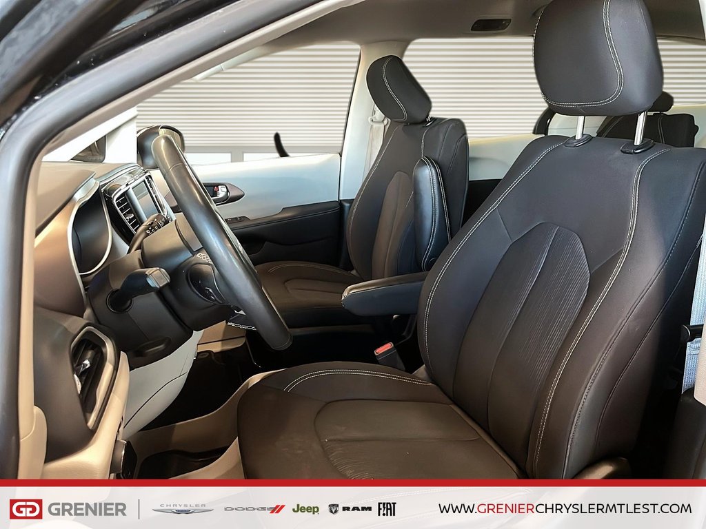 Chrysler Grand Caravan SXT + STOW N GO 3E RANGEE + 2024 à Pointe-Aux-Trembles, Québec - 7 - w1024h768px