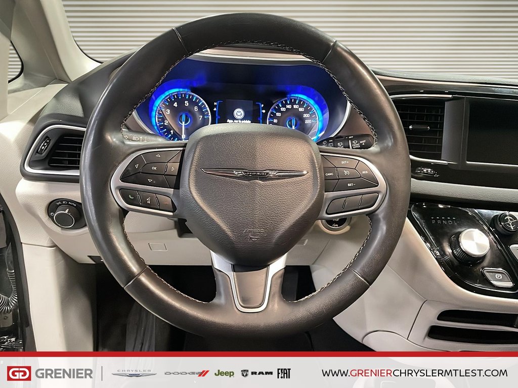 Chrysler Grand Caravan SXT + STOW N GO 3E RANGEE + 2024 à Pointe-Aux-Trembles, Québec - 10 - w1024h768px