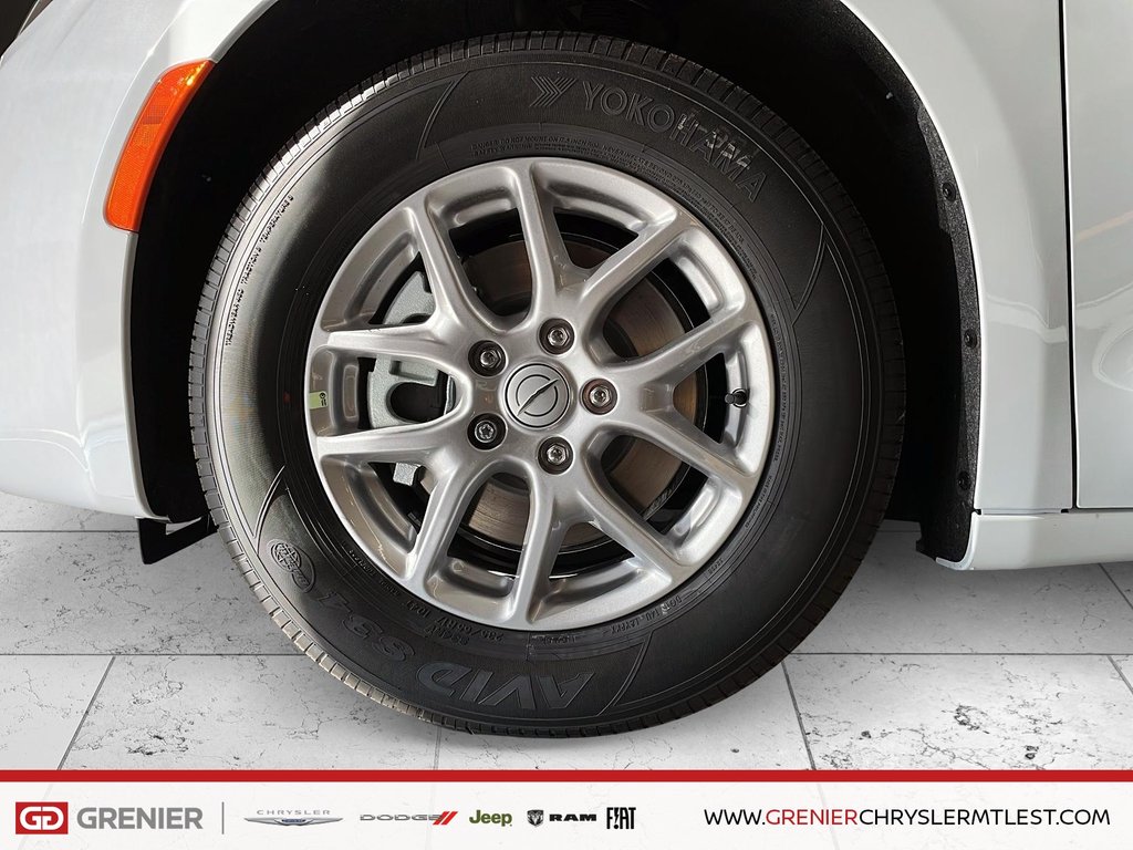 Chrysler Grand Caravan SXT 2026 à Pointe-Aux-Trembles, Québec - 6 - w1024h768px