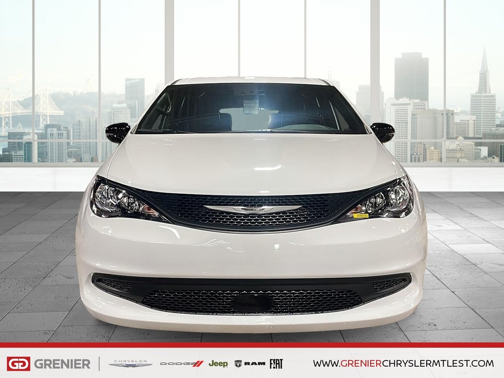 2026 Chrysler Grand Caravan SXT in Pointe-Aux-Trembles, Quebec - 2 - w1024h768px