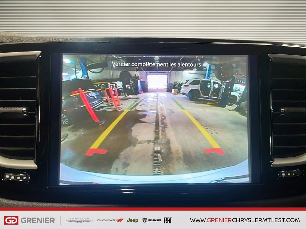 2026 Chrysler Grand Caravan SXT in Pointe-Aux-Trembles, Quebec - 13 - w1024h768px