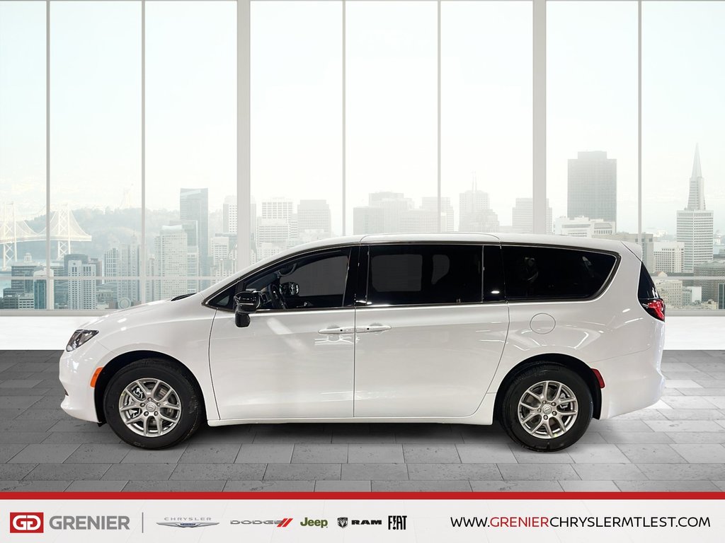 2026 Chrysler Grand Caravan SXT in Pointe-Aux-Trembles, Quebec - 5 - w1024h768px