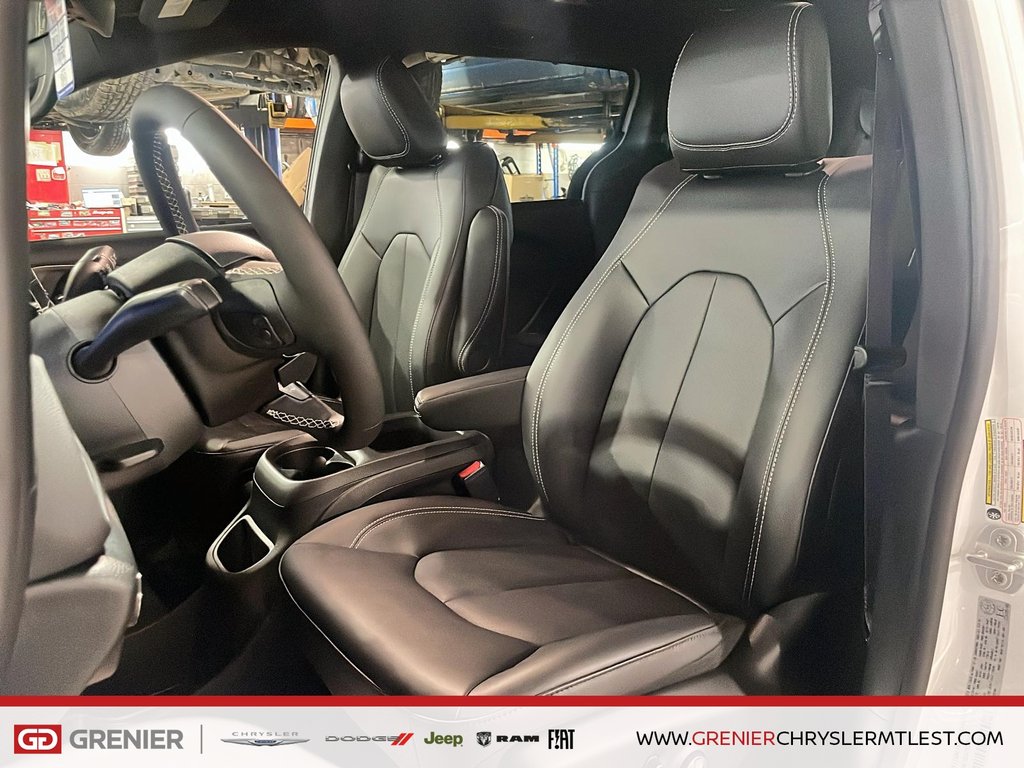 2026 Chrysler Grand Caravan SXT in Pointe-Aux-Trembles, Quebec - 7 - w1024h768px