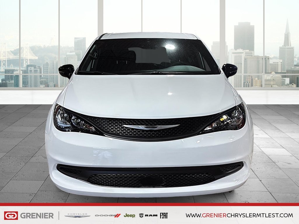 Chrysler Grand Caravan SXT 2026 à Pointe-Aux-Trembles, Québec - 2 - w1024h768px