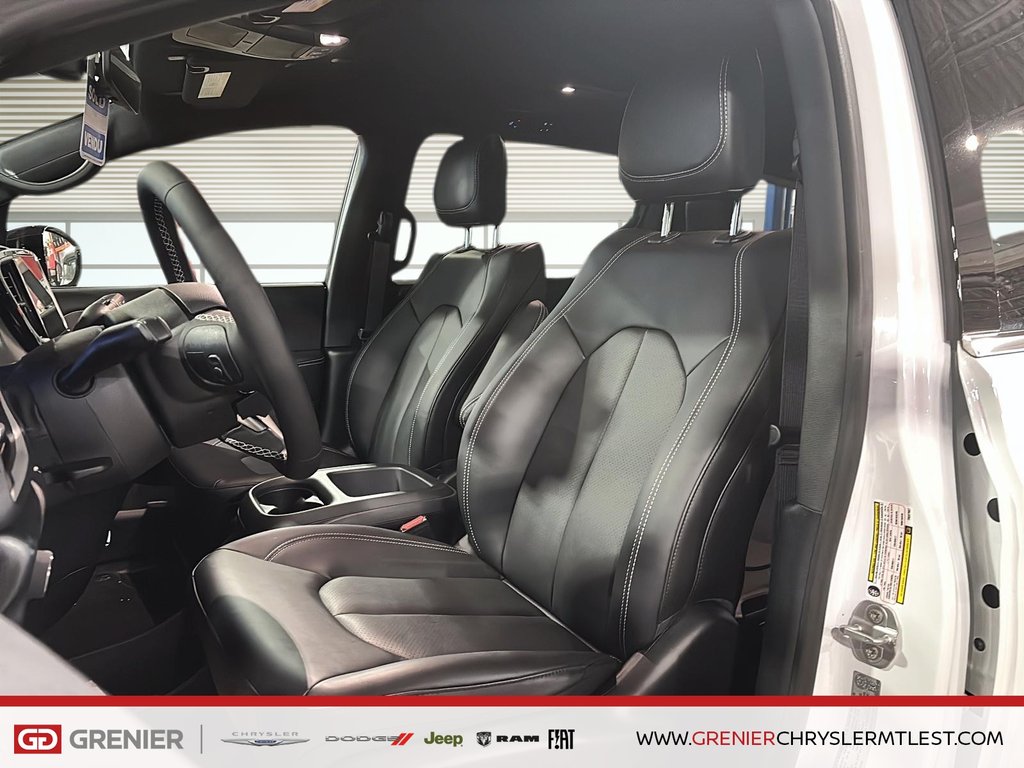 Chrysler Grand Caravan SXT 2026 à Pointe-Aux-Trembles, Québec - 6 - w1024h768px