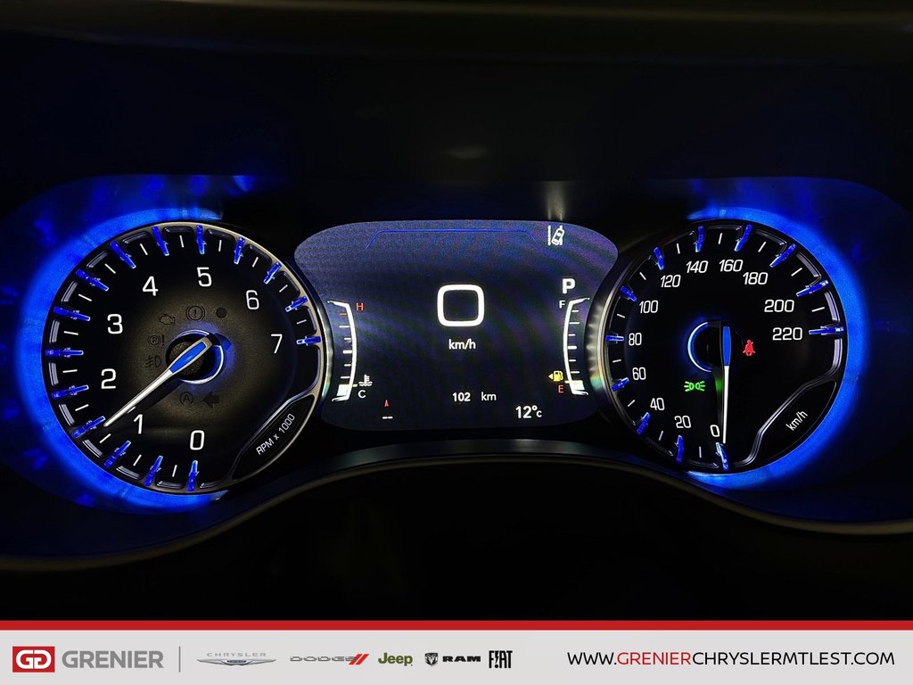 Chrysler Grand Caravan SXT 2026 à Pointe-Aux-Trembles, Québec - 9 - w1024h768px