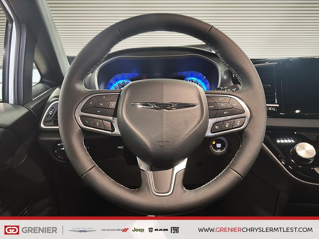 Chrysler Grand Caravan SXT 2026 à Pointe-Aux-Trembles, Québec - 8 - w1024h768px