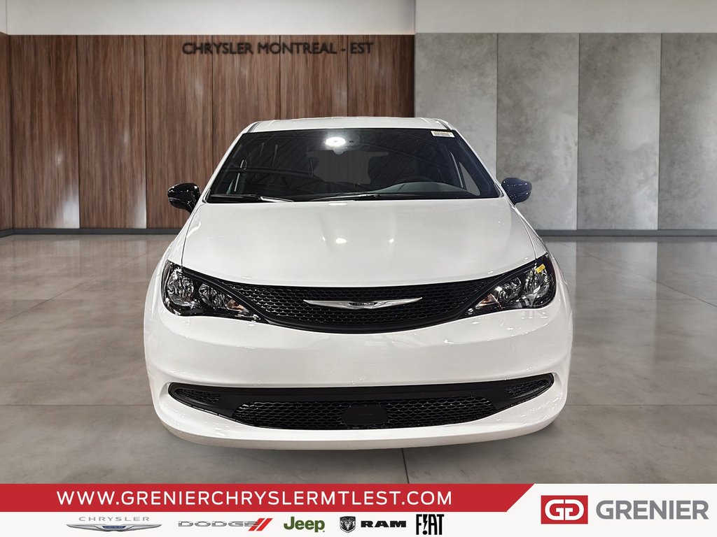 2026 Chrysler Grand Caravan SXT in Pointe-Aux-Trembles, Quebec - 2 - w1024h768px