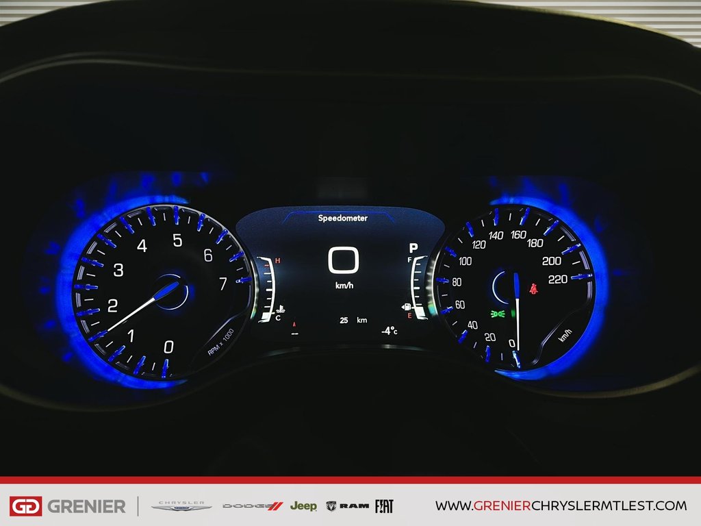 Chrysler Grand Caravan SXT 2026 à Pointe-Aux-Trembles, Québec - 11 - w1024h768px