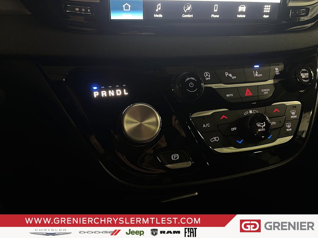 2026 Chrysler Grand Caravan SXT in Pointe-Aux-Trembles, Quebec - 12 - w1024h768px