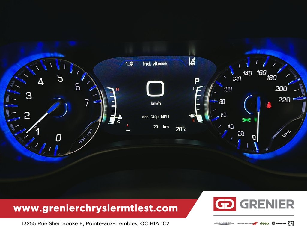 2027 Chrysler Grand Caravan SXT in Pointe-Aux-Trembles, Quebec - 17 - w1024h768px