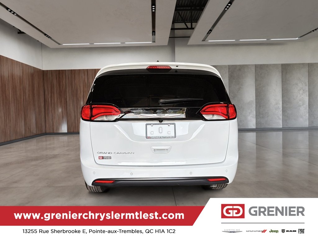 2027 Chrysler Grand Caravan SXT in Pointe-Aux-Trembles, Quebec - 4 - w1024h768px