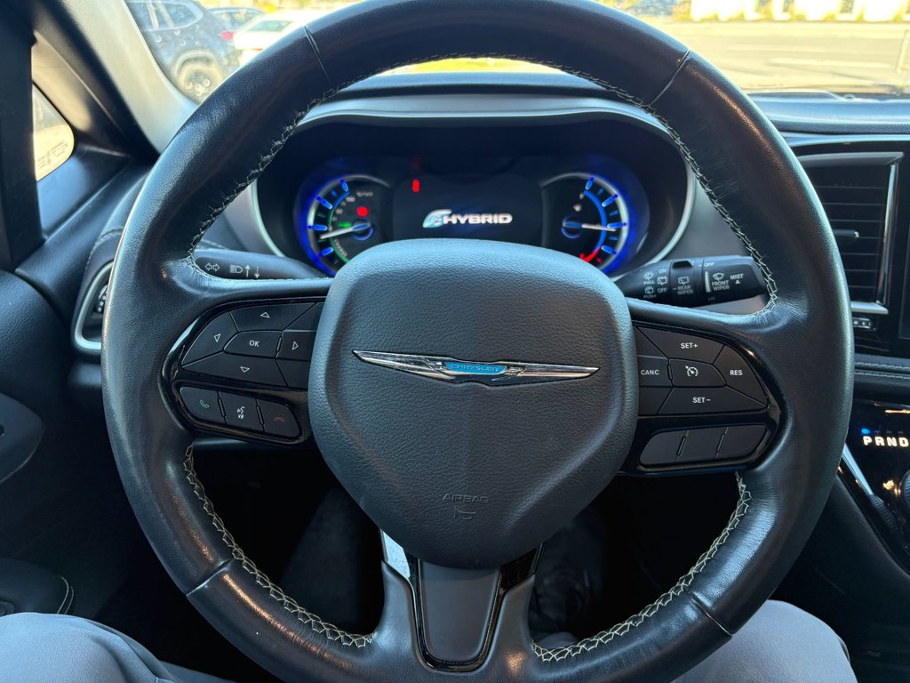 2021 Chrysler Pacifica Hybrid Touring L Plus in Pointe-Aux-Trembles, Quebec - 15 - w1024h768px