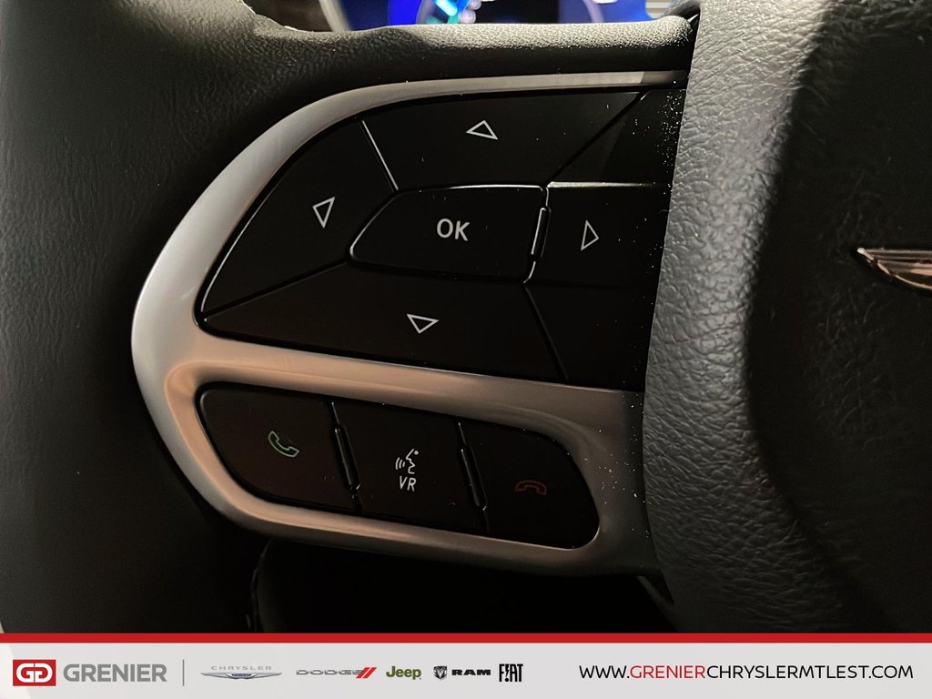 Chrysler Pacifica Hybrid LIMITED + TOIT OUVRANT PANO 2022 à Pointe-Aux-Trembles, Québec - 12 - w1024h768px