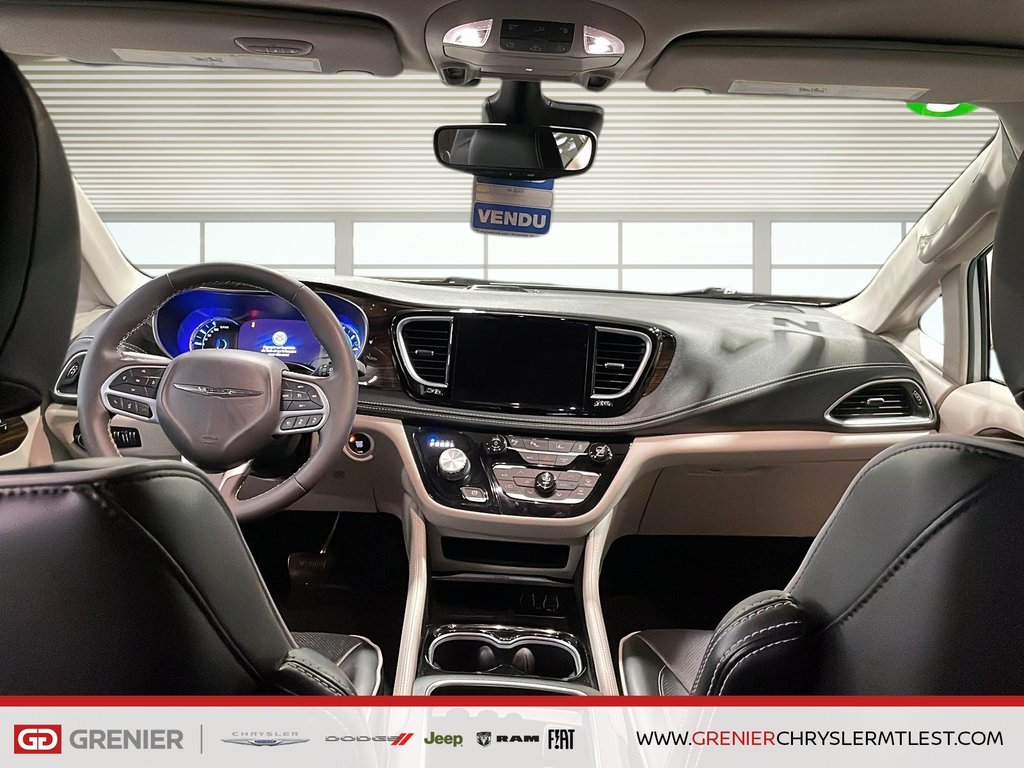 Chrysler Pacifica Hybrid LIMITED + TOIT OUVRANT PANO 2022 à Pointe-Aux-Trembles, Québec - 9 - w1024h768px