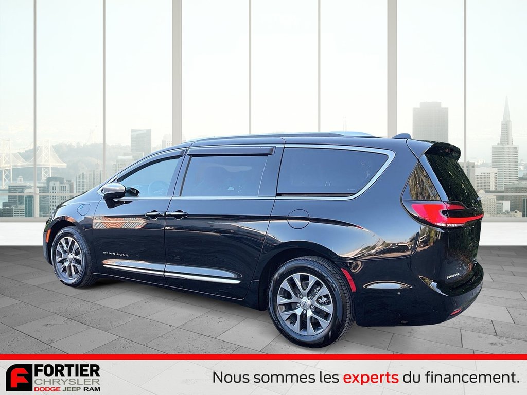 Chrysler Pacifica Hybrid PINNACLE + CUIR + TOIT OUVRANT PANO 2023 à Pointe-Aux-Trembles, Québec - 5 - w1024h768px