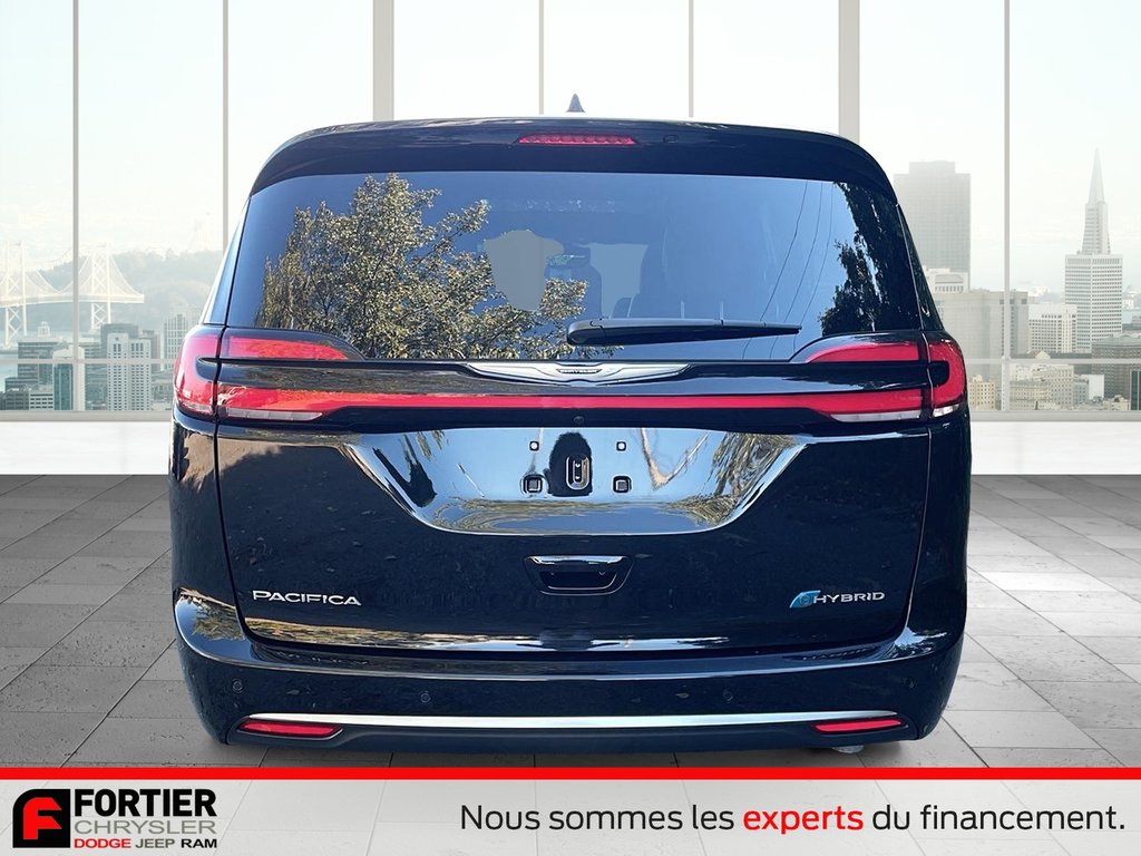 Chrysler Pacifica Hybrid PINNACLE + CUIR + TOIT OUVRANT PANO 2023 à Pointe-Aux-Trembles, Québec - 3 - w1024h768px