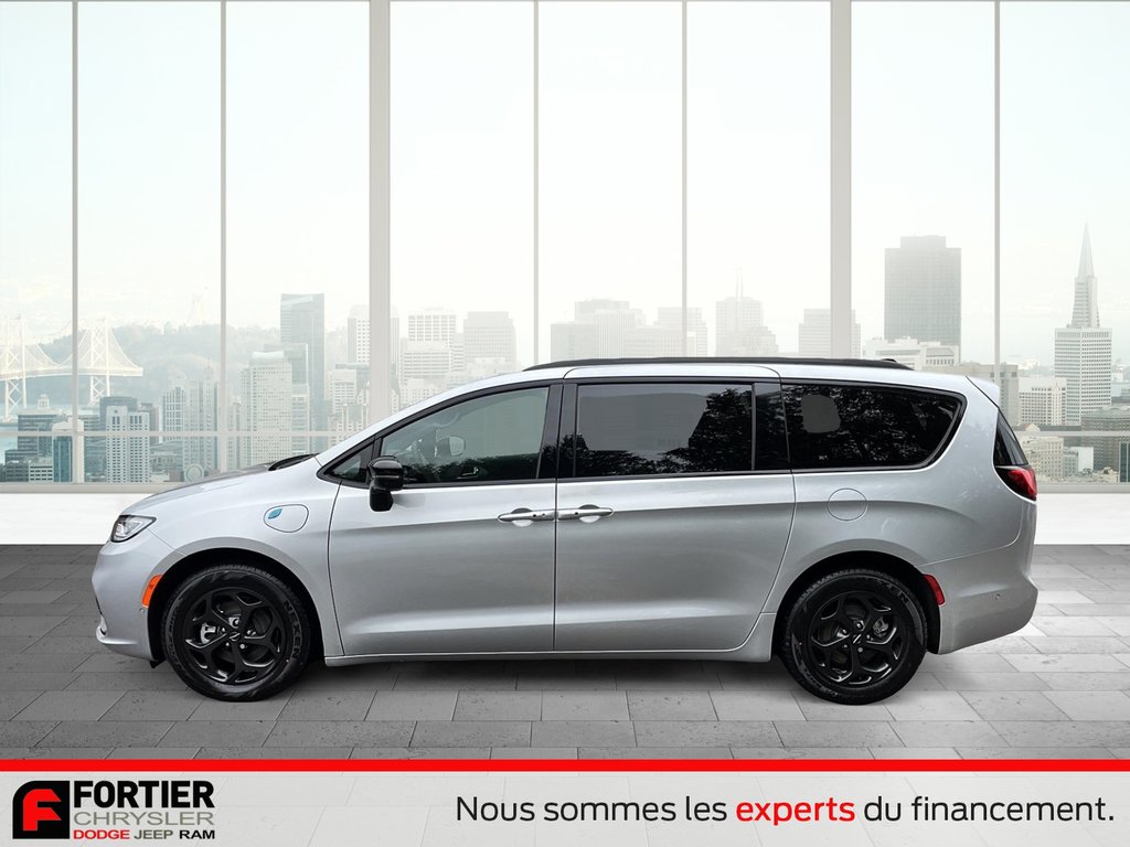 2024 Chrysler Pacifica Hybrid PREMIUM S APPEARANCE in Pointe-Aux-Trembles, Quebec - 8 - w1024h768px