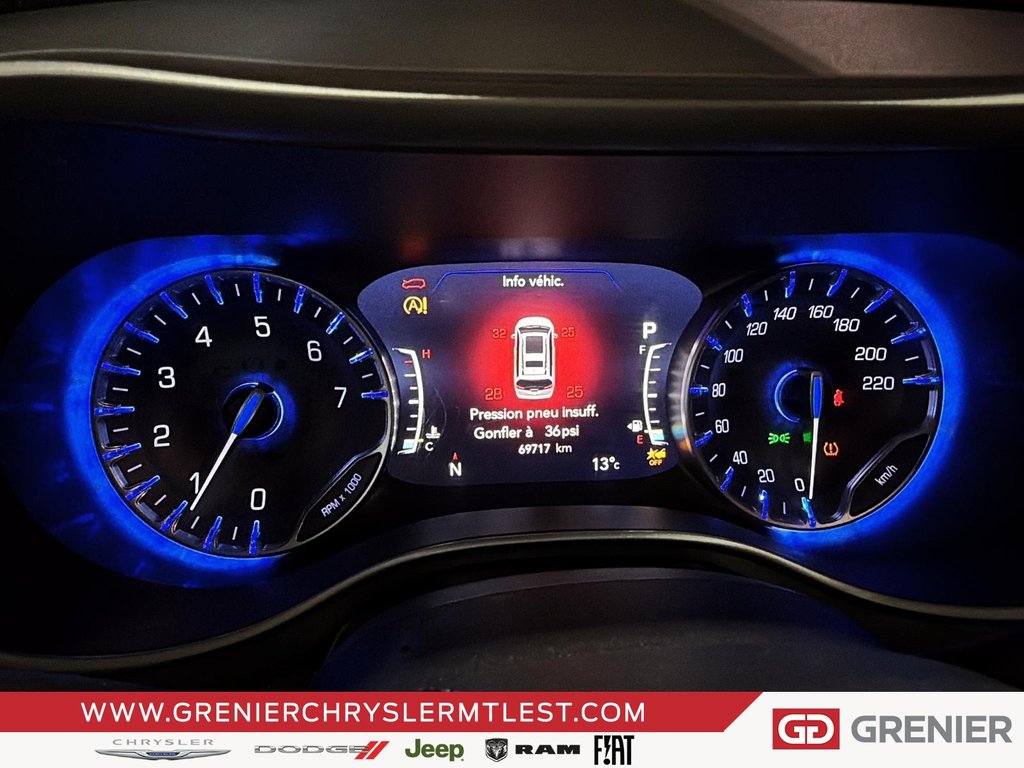 2022 Chrysler Pacifica TOURING L + T/A + ALLURE S + CUIR in Pointe-Aux-Trembles, Quebec - 14 - w1024h768px