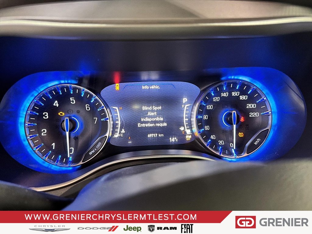 2022 Chrysler Pacifica TOURING L + T/A + ALLURE S + CUIR in Pointe-Aux-Trembles, Quebec - 13 - w1024h768px