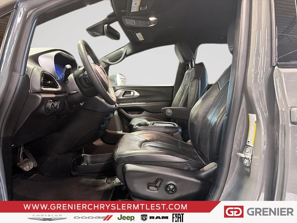 2022 Chrysler Pacifica TOURING L + T/A + ALLURE S + CUIR in Pointe-Aux-Trembles, Quebec - 7 - w1024h768px
