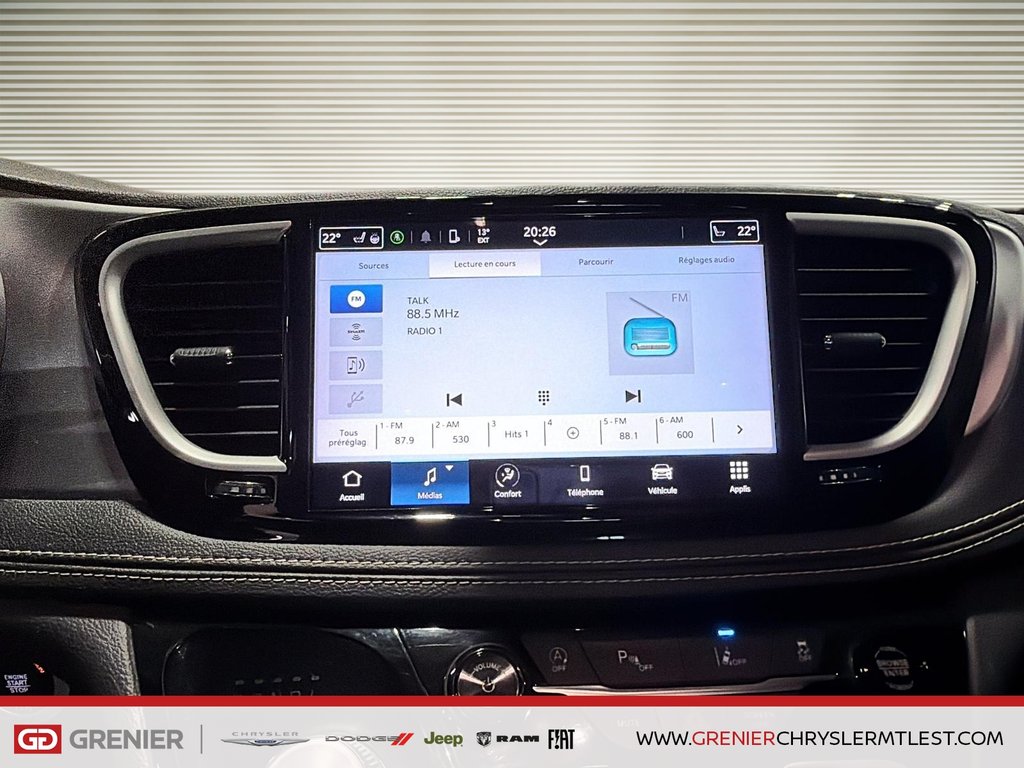 2022 Chrysler Pacifica TOURING L + T/A + ALLURE S + CUIR in Pointe-Aux-Trembles, Quebec - 15 - w1024h768px