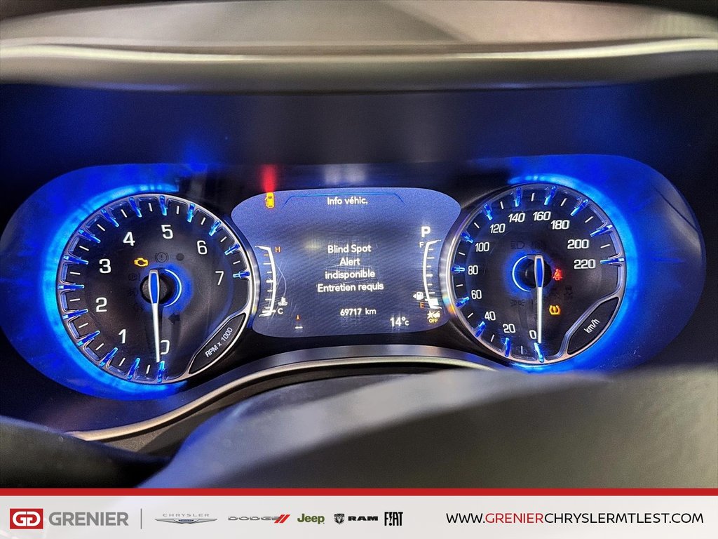 2022 Chrysler Pacifica TOURING L + T/A + ALLURE S + CUIR in Pointe-Aux-Trembles, Quebec - 13 - w1024h768px