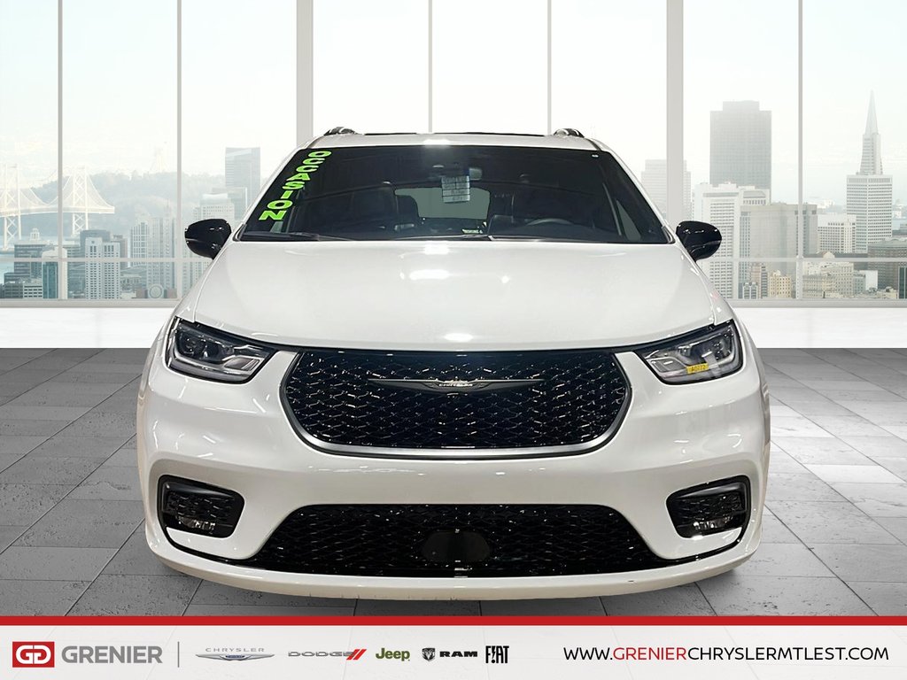 Chrysler Pacifica TOURING L + ALLURE S + STOW N GO 2024 à Pointe-Aux-Trembles, Québec - 2 - w1024h768px