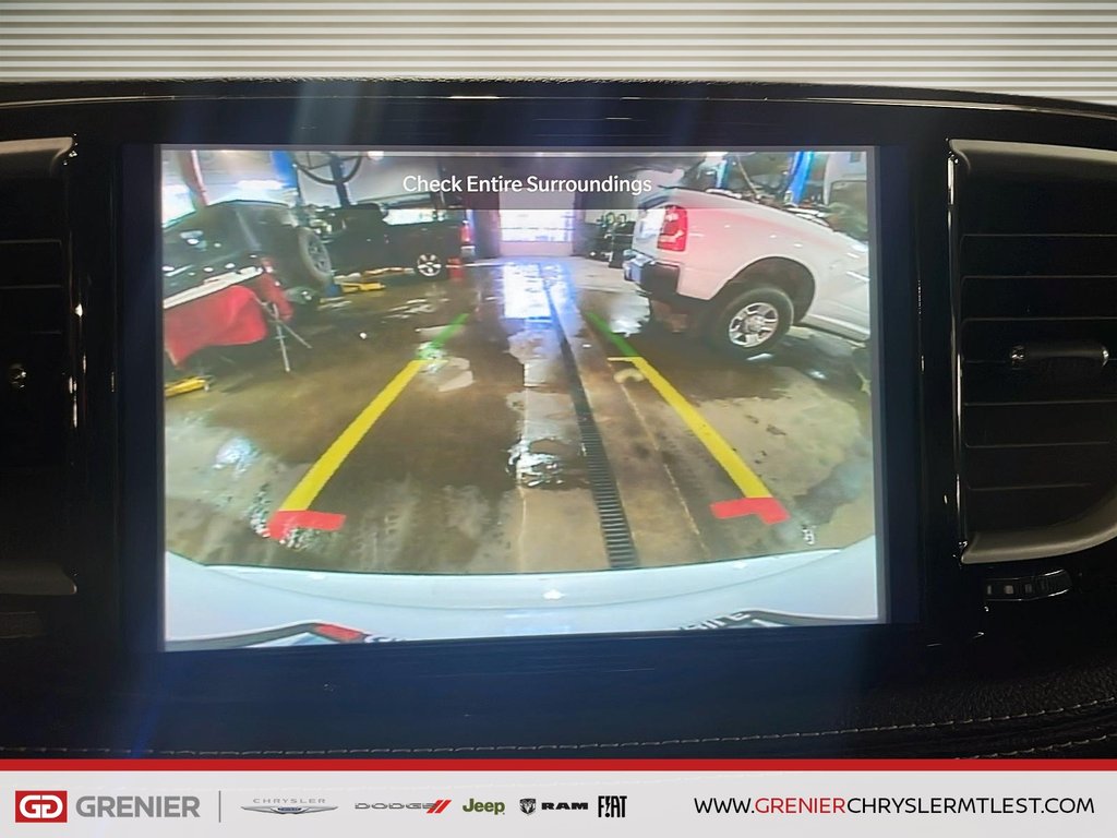 Chrysler Pacifica TOURING L + ALLURE S + STOW N GO 2024 à Pointe-Aux-Trembles, Québec - 12 - w1024h768px