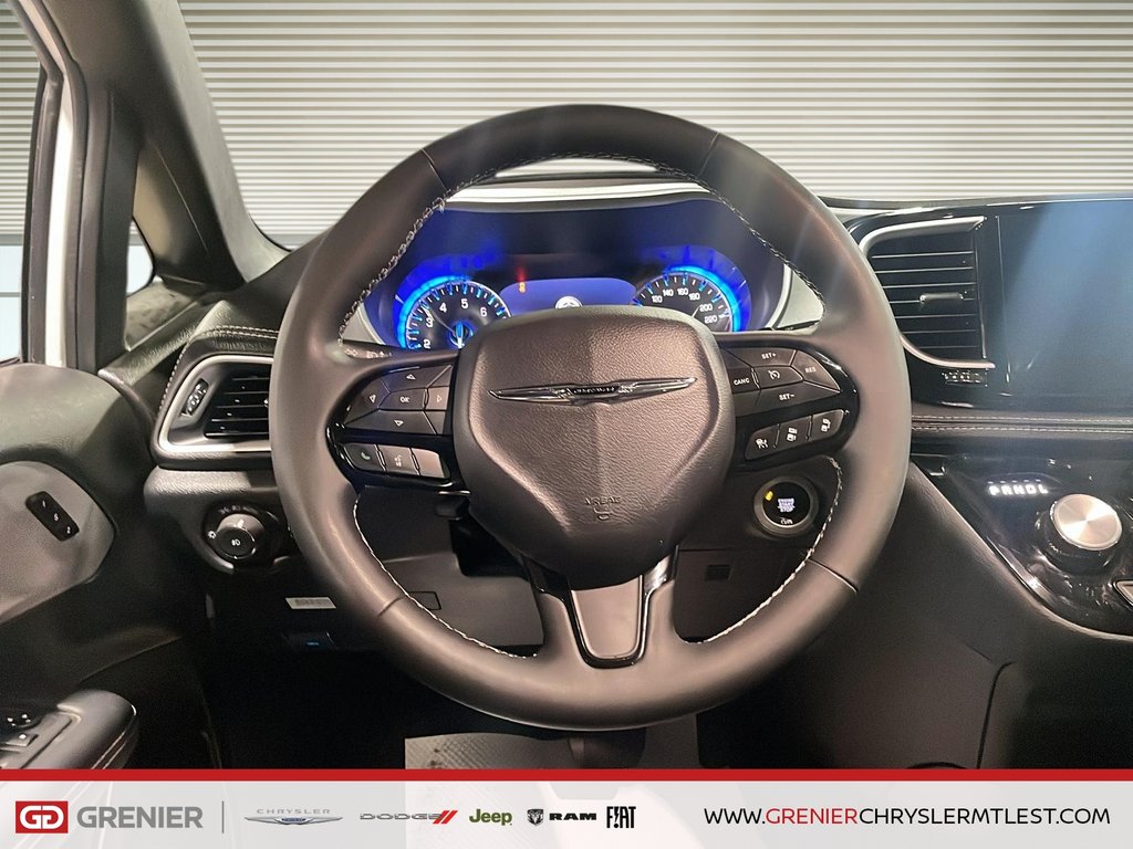 Chrysler Pacifica TOURING L + ALLURE S + STOW N GO 2024 à Pointe-Aux-Trembles, Québec - 9 - w1024h768px