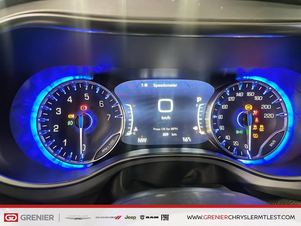 2026 Chrysler Pacifica LIMITED AWD in Pointe-Aux-Trembles, Quebec - 11 - w1024h768px