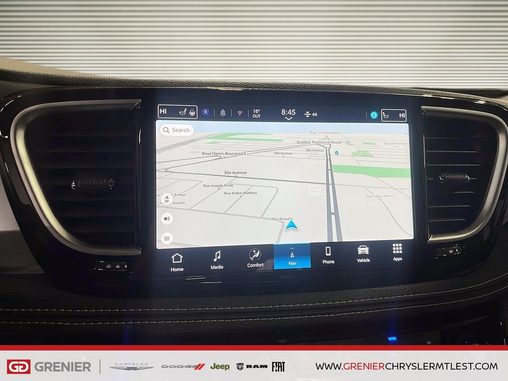 2026 Chrysler Pacifica LIMITED AWD in Pointe-Aux-Trembles, Quebec - 15 - w1024h768px