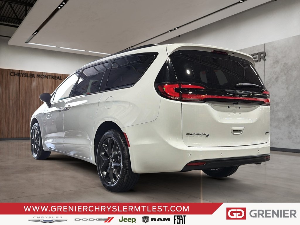 2026 Chrysler Pacifica SELECT AWD in Pointe-Aux-Trembles, Quebec - 4 - w1024h768px