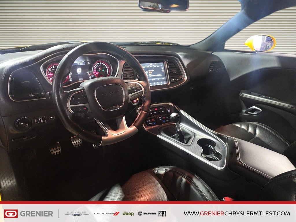 Dodge Challenger SRT 392 + RWD + MANUELLE + V8 HEMI 6.4L 2018 à Pointe-Aux-Trembles, Québec - 8 - w1024h768px