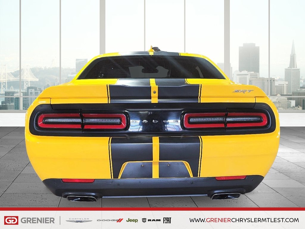 Dodge Challenger SRT 392 + RWD + MANUELLE + V8 HEMI 6.4L 2018 à Pointe-Aux-Trembles, Québec - 3 - w1024h768px