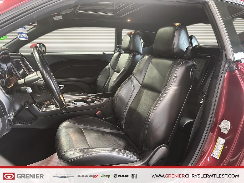 2020 Dodge Challenger SXT PLUS + RWD + TOIT OUVRANT in Pointe-Aux-Trembles, Quebec - 7 - w1024h768px