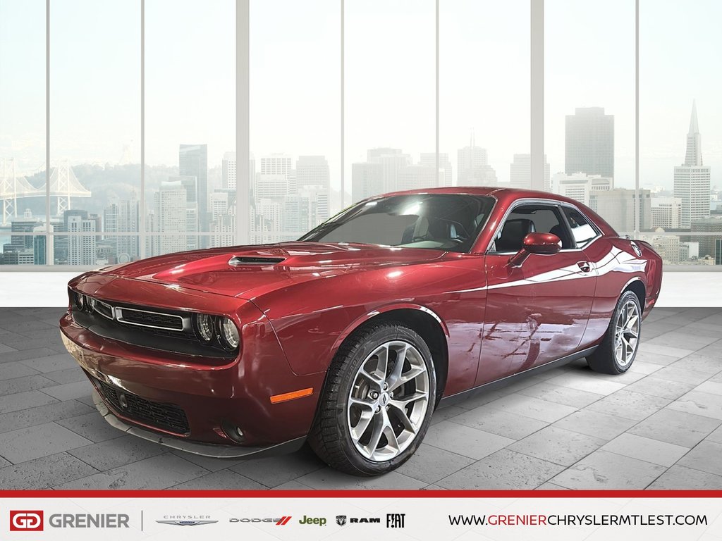 2020 Dodge Challenger SXT PLUS + RWD + TOIT OUVRANT in Pointe-Aux-Trembles, Quebec - 1 - w1024h768px