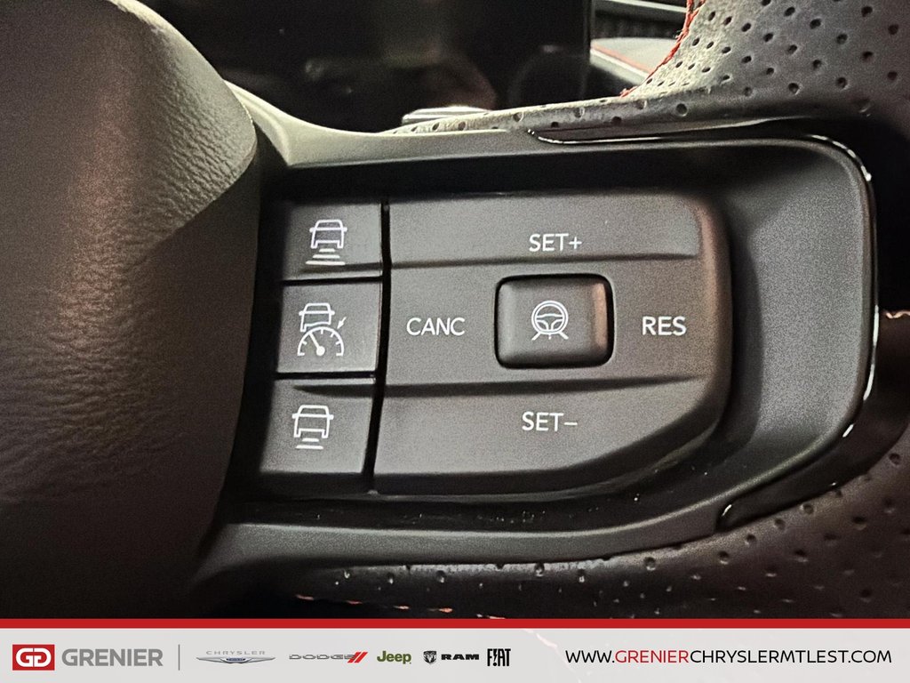 2026 Dodge Charger 2-Doors R/T PLUS in Pointe-Aux-Trembles, Quebec - 9 - w1024h768px