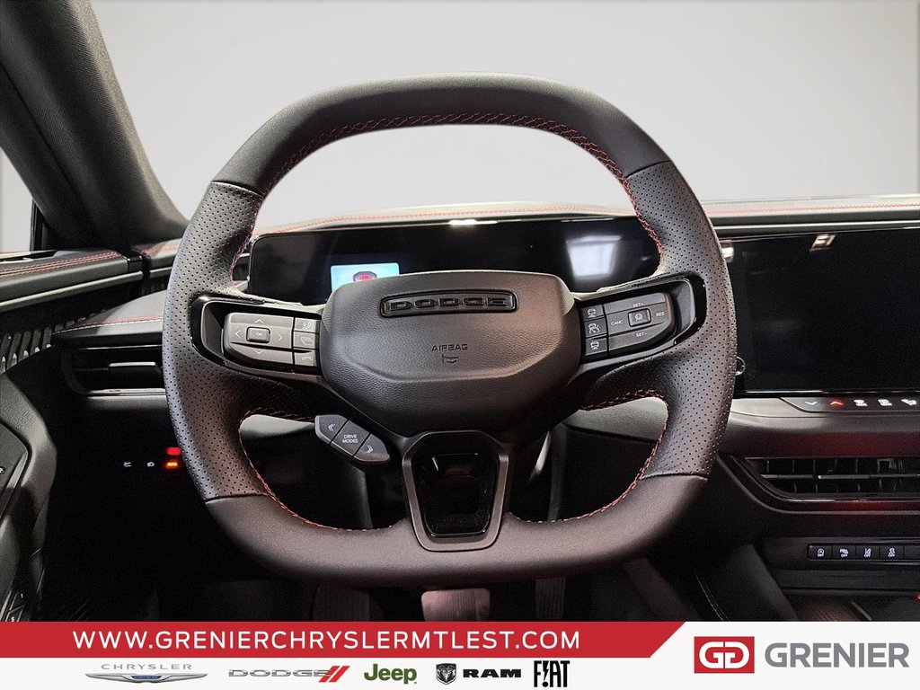 2026 Dodge Charger 2-Doors R/T PLUS in Pointe-Aux-Trembles, Quebec - 8 - w1024h768px