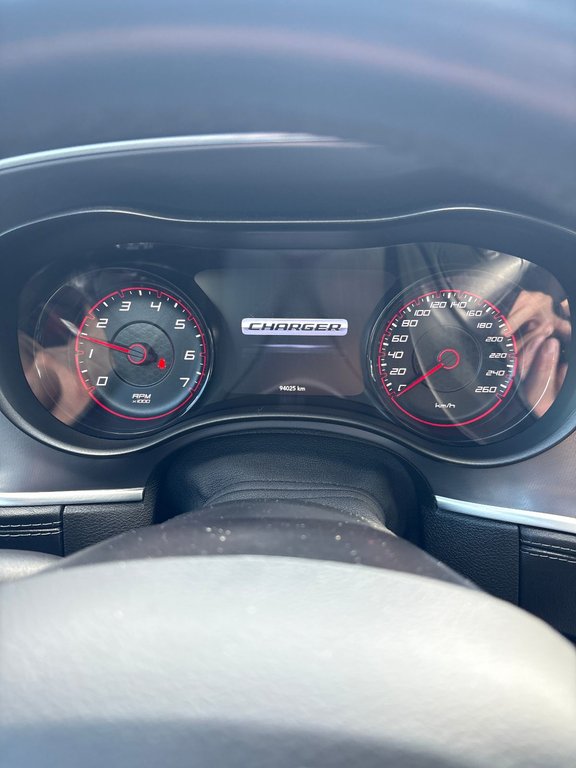 2021 Dodge Charger SXT PLUS BLACKTOP in Pointe-Aux-Trembles, Quebec - 6 - w1024h768px