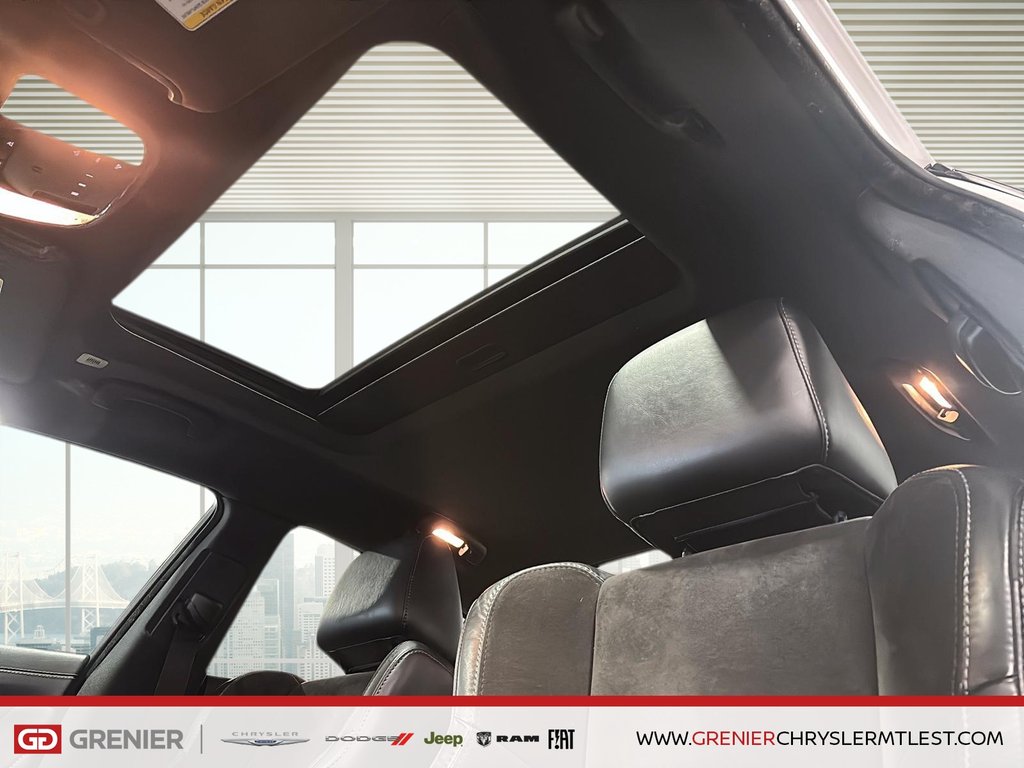 2023 Dodge Charger GT + AWD + ENSEMBLE PLUS  + BLACKTOP in Pointe-Aux-Trembles, Quebec - 14 - w1024h768px