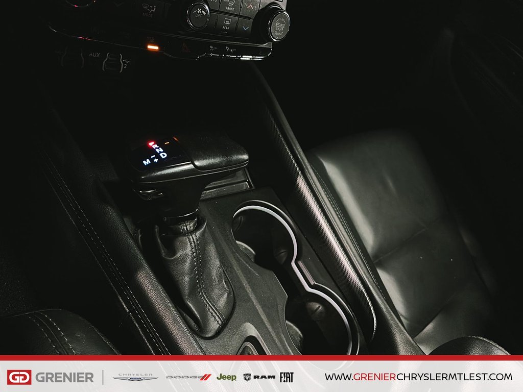 2022 Dodge Durango GT + AWD + BLACKTOP + V6 3.6L in Pointe-Aux-Trembles, Quebec - 13 - w1024h768px