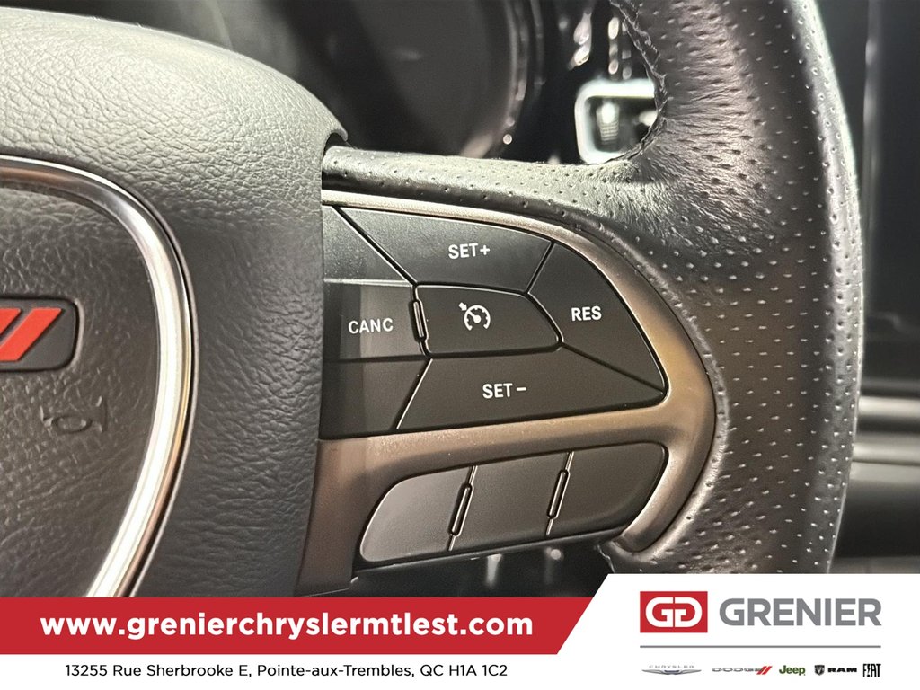 2022 Dodge Durango SXT BLACKTOP in Pointe-Aux-Trembles, Quebec - 16 - w1024h768px