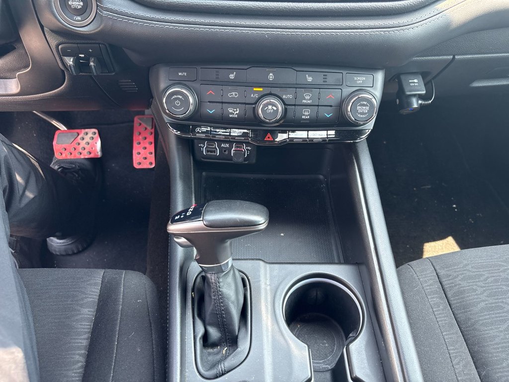 2022 Dodge Durango SXT BLACKTOP in Pointe-Aux-Trembles, Quebec - 7 - w1024h768px