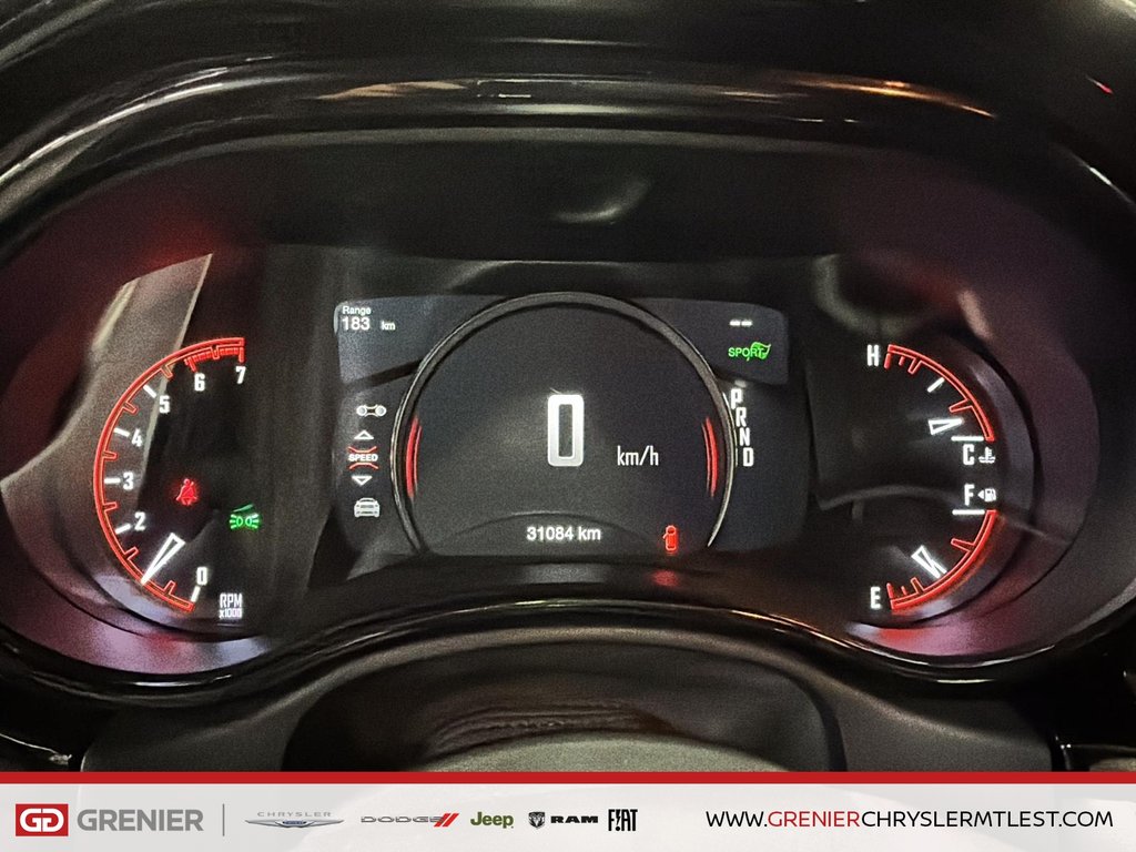 2025 Dodge Durango R/T + AWD + V8 HEMI 5.7L + TOIT OUVRANT in Pointe-Aux-Trembles, Quebec - 12 - w1024h768px