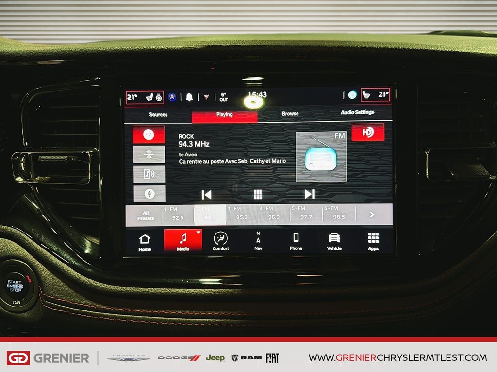 2025 Dodge Durango R/T + AWD + V8 HEMI 5.7L + TOIT OUVRANT in Pointe-Aux-Trembles, Quebec - 13 - w1024h768px