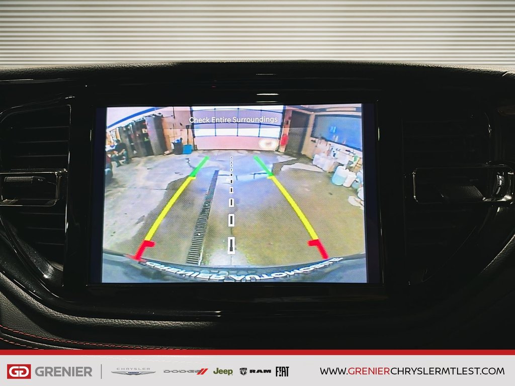 2025 Dodge Durango R/T + AWD + V8 HEMI 5.7L + TOIT OUVRANT in Pointe-Aux-Trembles, Quebec - 16 - w1024h768px