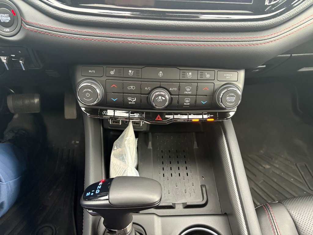 Dodge Durango GT PLUS BLACKTOP 2025 à Pointe-Aux-Trembles, Québec - 25 - w1024h768px