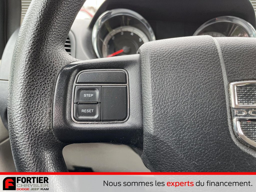 2015 Dodge Grand Caravan SXT in Pointe-Aux-Trembles, Quebec - 13 - w1024h768px